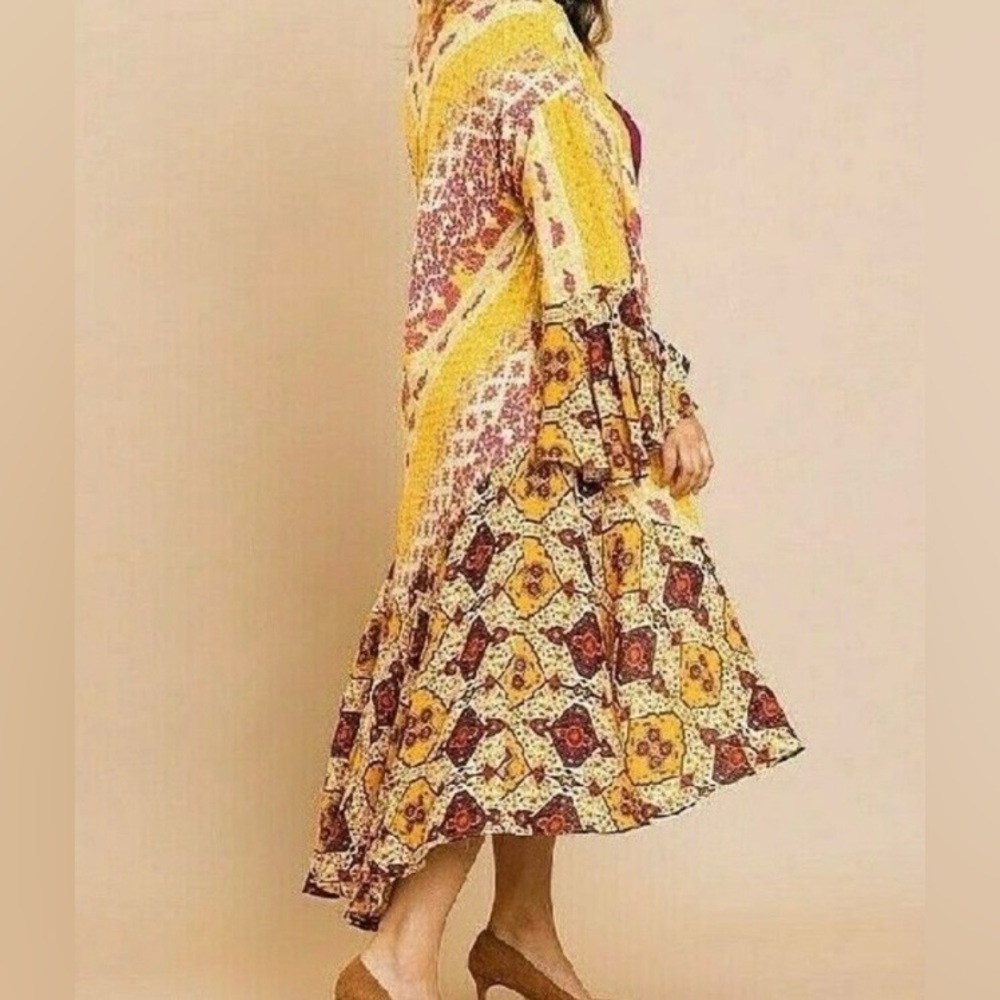 Umgee Boho V-Neck Floral Print Kimono in Yellow, Burgundy, Pink Background